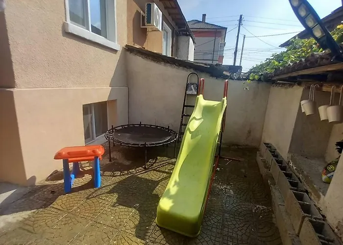 съкровище ゲストハウス 3*