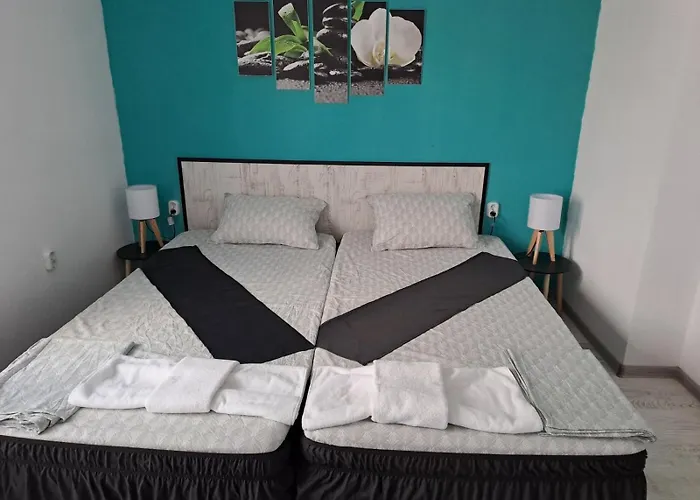 ゲストハウス съкровище 3*